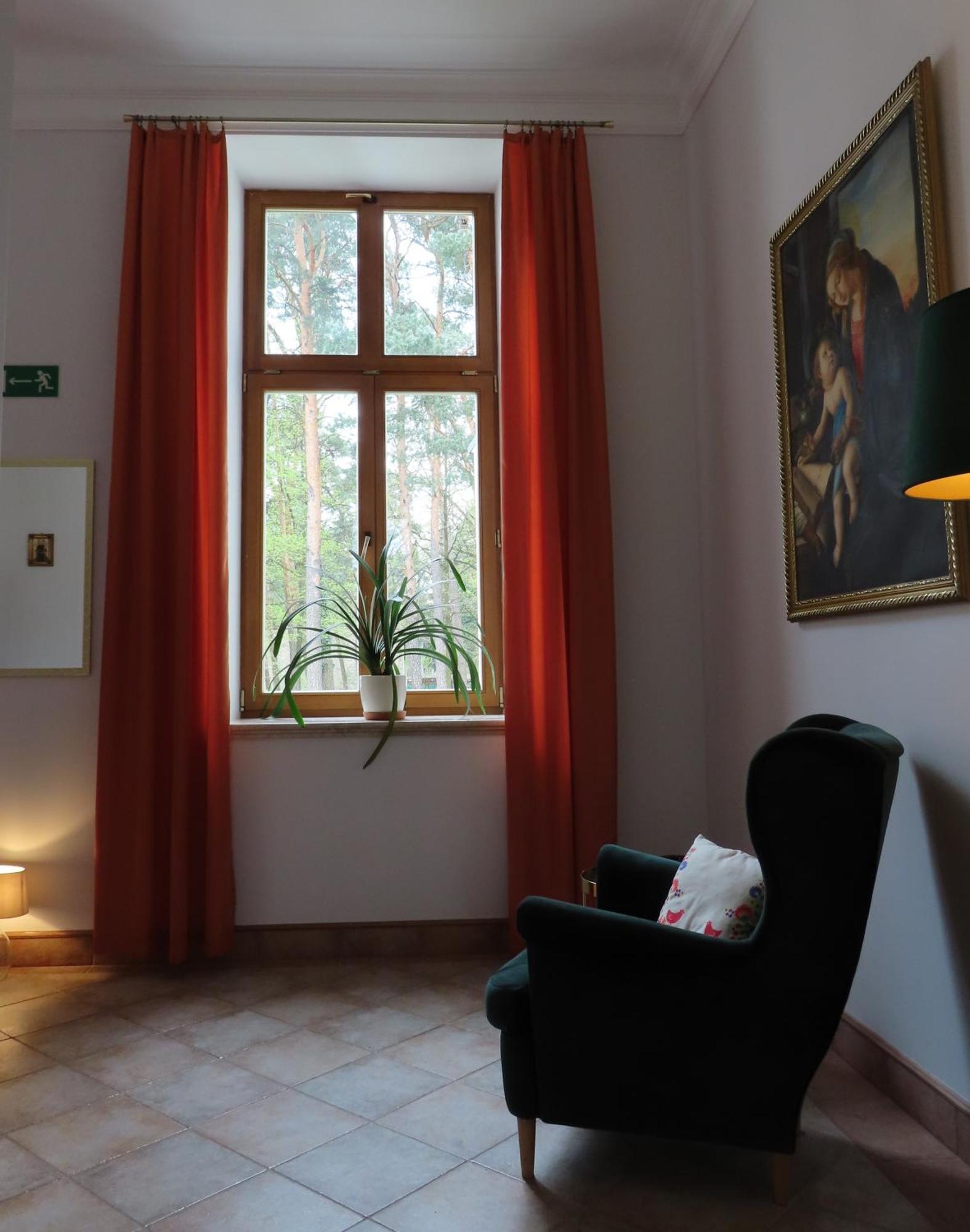 Dobry Zakatek Dom Rekolekcyjny Hotel คอนสแตนชิน-เยซออร์นา ภายนอก รูปภาพ