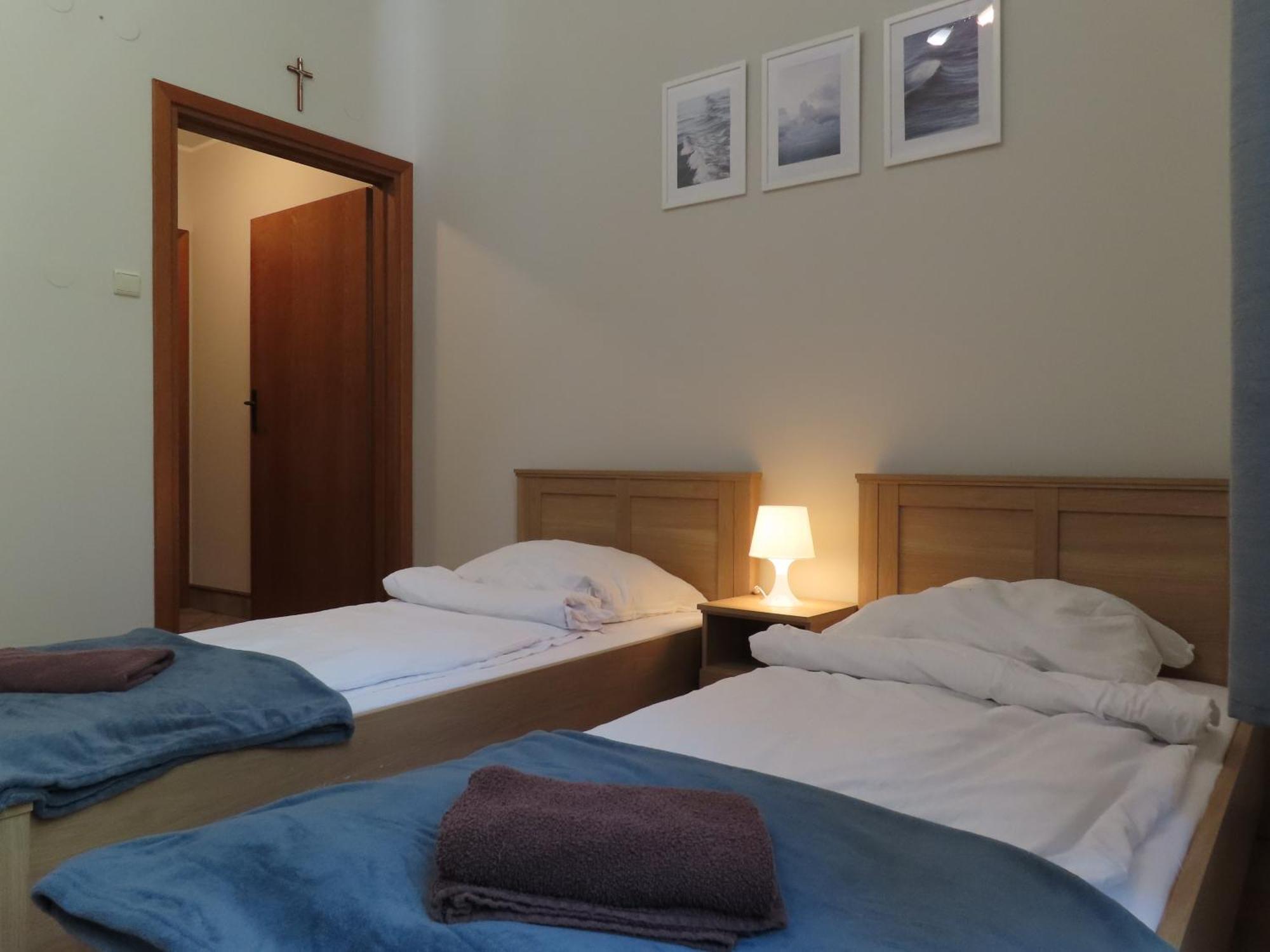 Dobry Zakatek Dom Rekolekcyjny Hotel คอนสแตนชิน-เยซออร์นา ภายนอก รูปภาพ