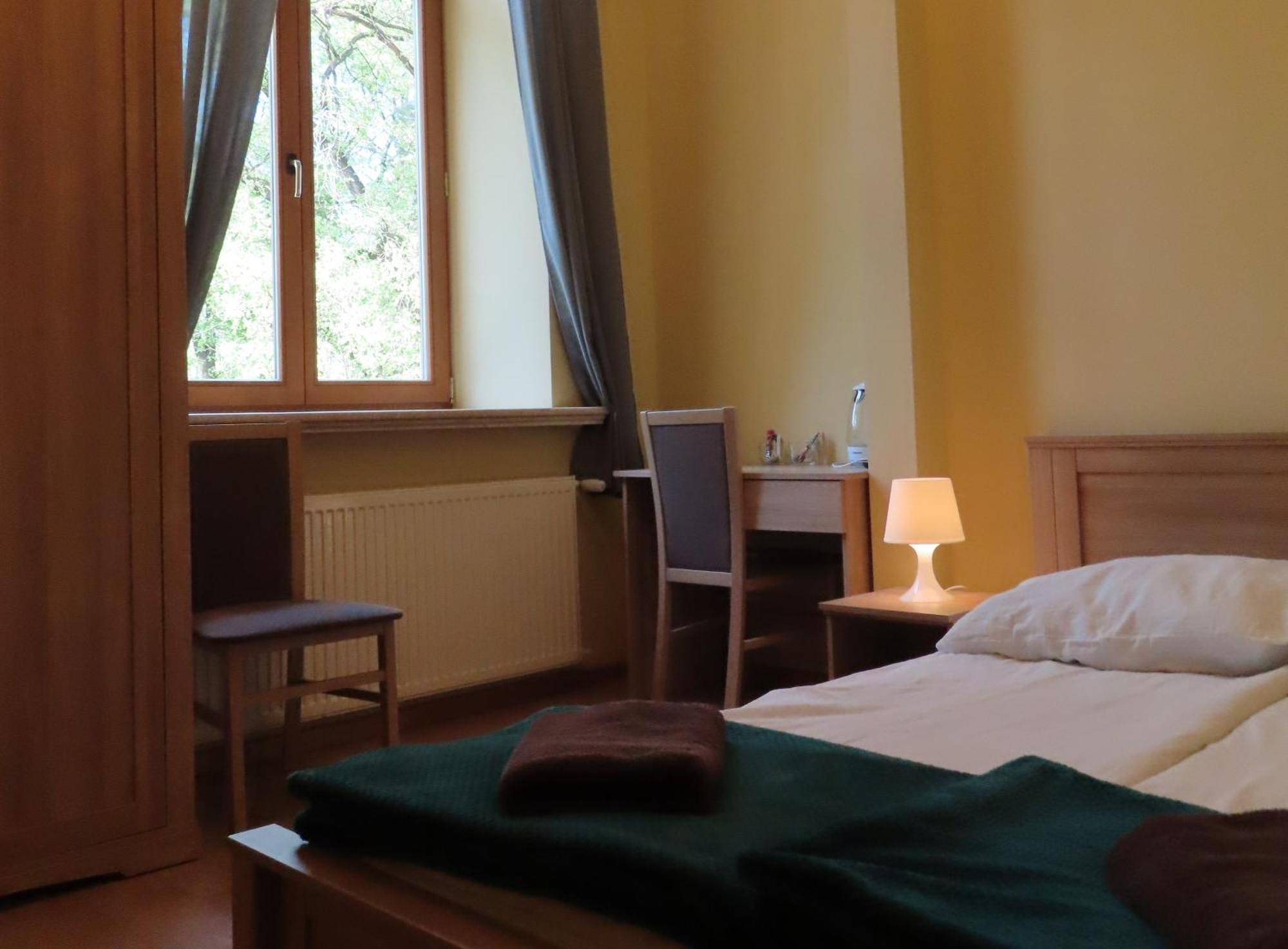 Dobry Zakatek Dom Rekolekcyjny Hotel คอนสแตนชิน-เยซออร์นา ภายนอก รูปภาพ
