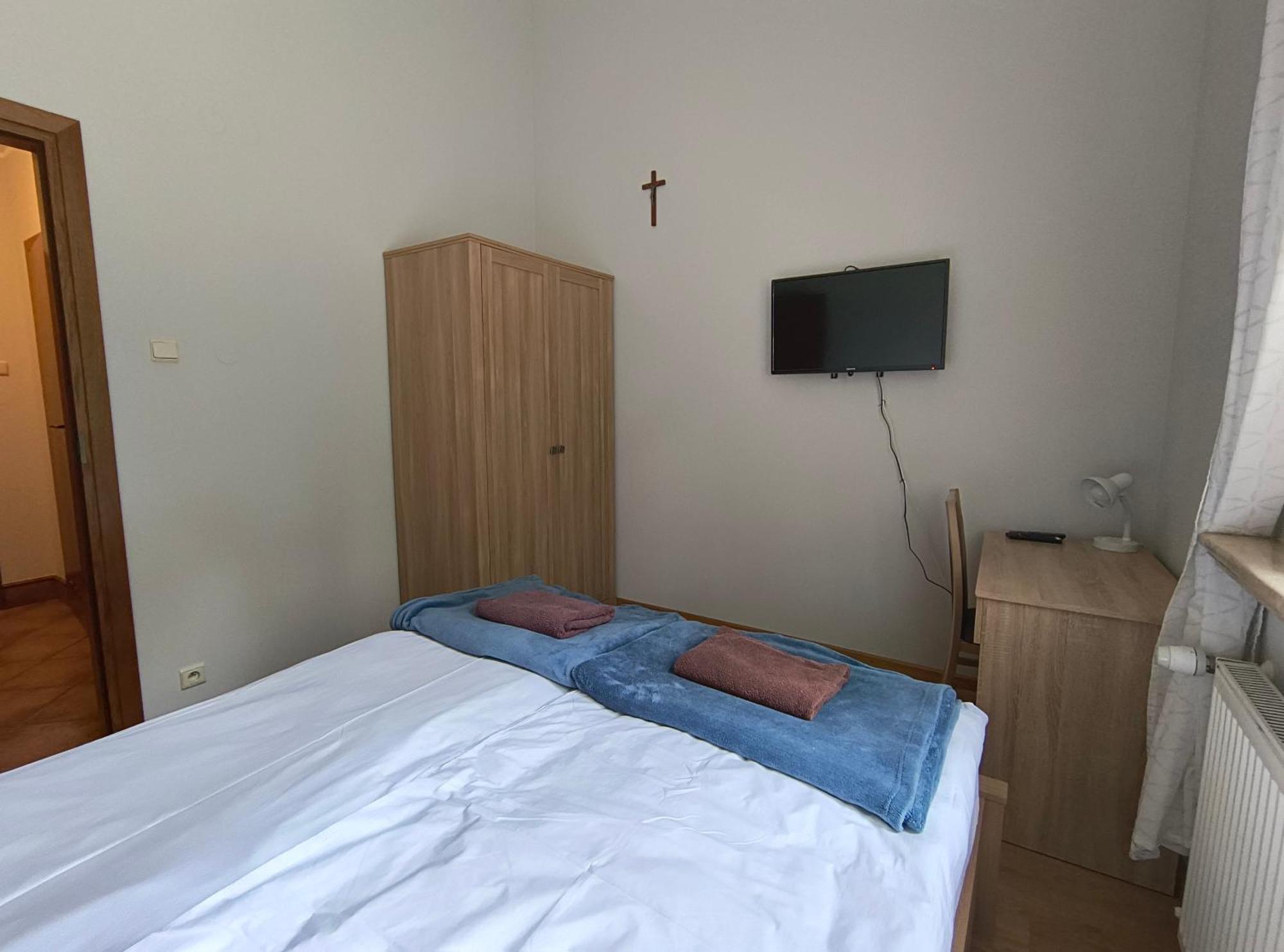 Dobry Zakatek Dom Rekolekcyjny Hotel คอนสแตนชิน-เยซออร์นา ภายนอก รูปภาพ