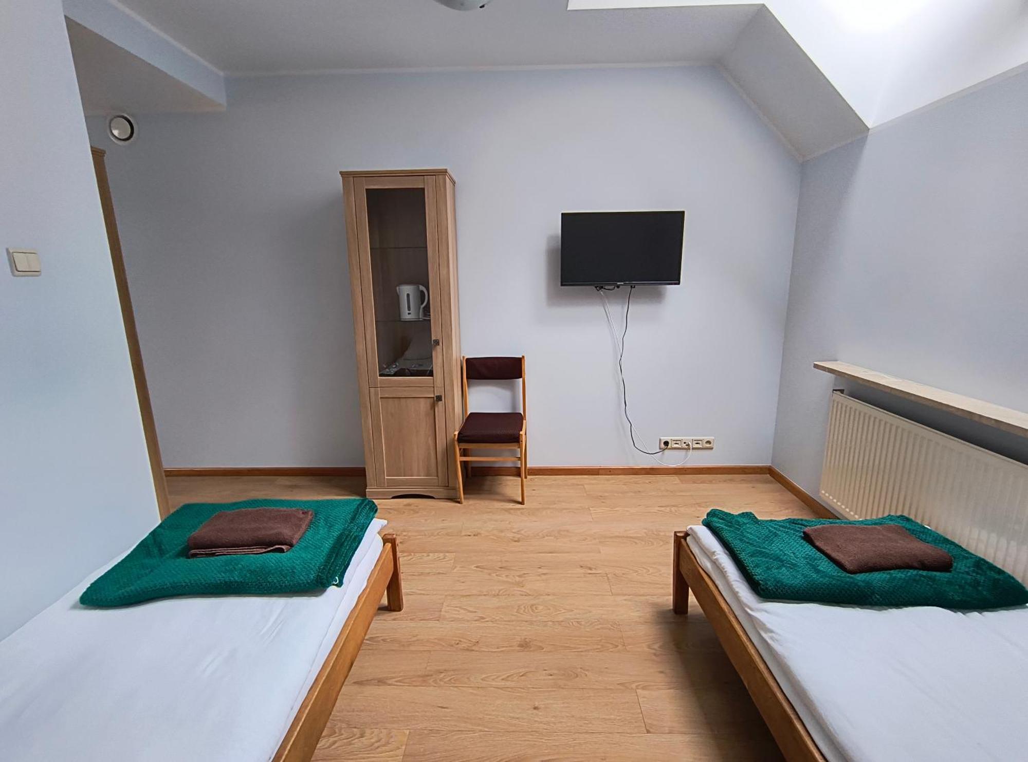 Dobry Zakatek Dom Rekolekcyjny Hotel คอนสแตนชิน-เยซออร์นา ภายนอก รูปภาพ